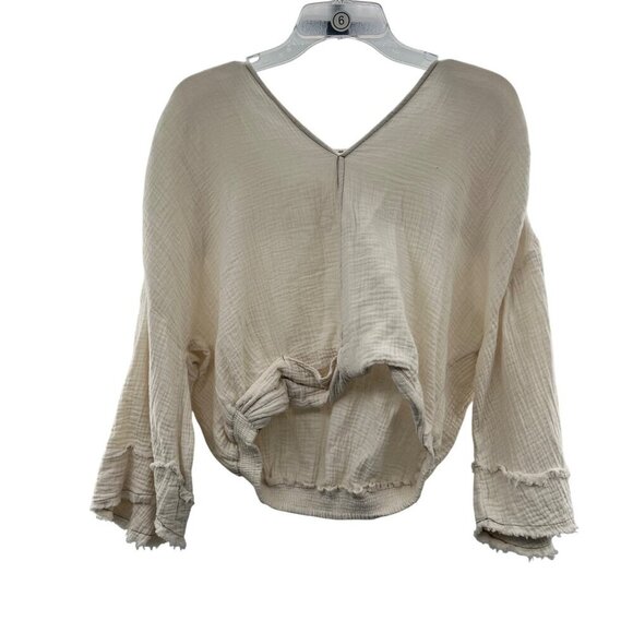 Entro Women's Textured Long Sleeve Crop Top Cream Size Medium Frayed - Picture 1 of 9